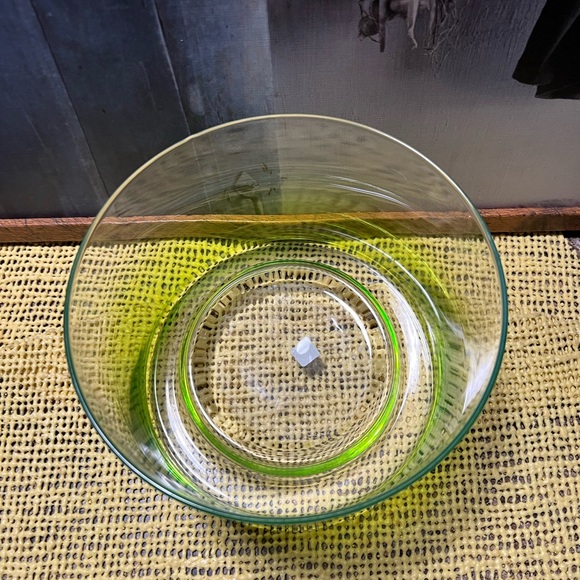 PartyLite Transparent Glass Bowl - Picture 4 of 8